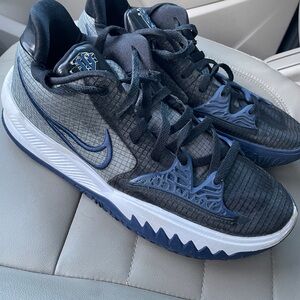Kyrie fly trap blue and black colorway
